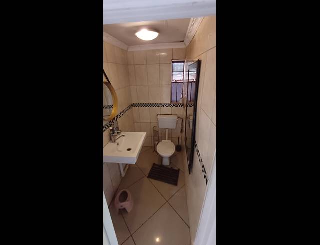 4 BEDROOM HOUSE FOR SALE IN PALM SPRINGS